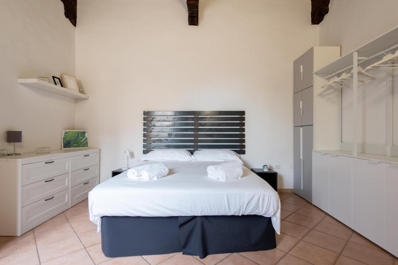2 Rooms Next To A Market And Piazza Santa Croce - Homeunity Florence Exterior photo