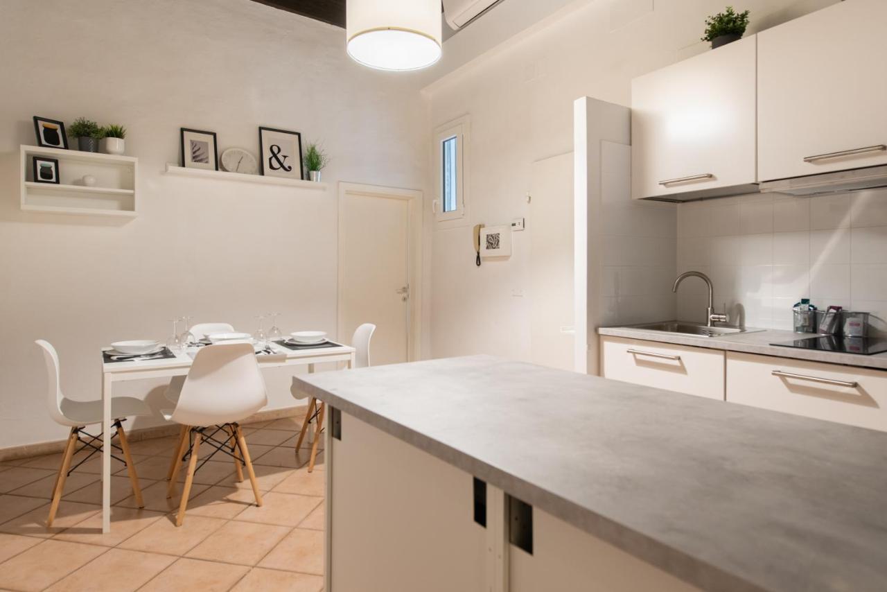 2 Rooms Next To A Market And Piazza Santa Croce - Homeunity Florence Exterior photo